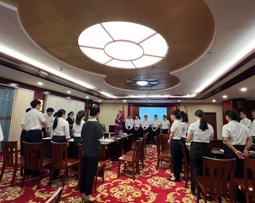 貴港市文旅投集團(tuán)舉辦會(huì)務(wù)商務(wù)禮儀專題培訓(xùn) 提升服務(wù)水平，樹立企業(yè)形象